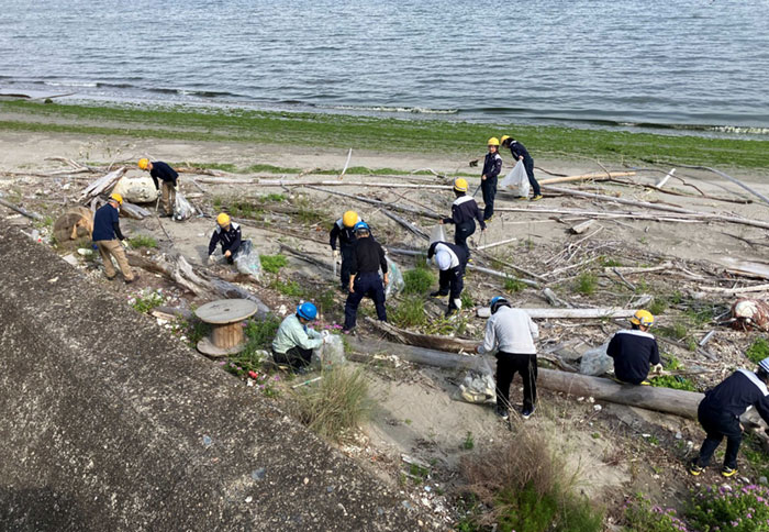 A scene from the cleanup activity