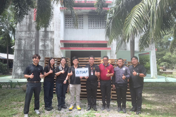 Participants in vocational training and social reintegration support activities