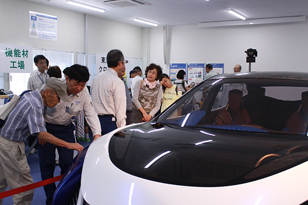 Experiencing Toyobo technologies through the concept car